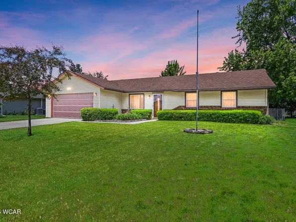 306 Liberty Ave, Wapakoneta, OH 45895