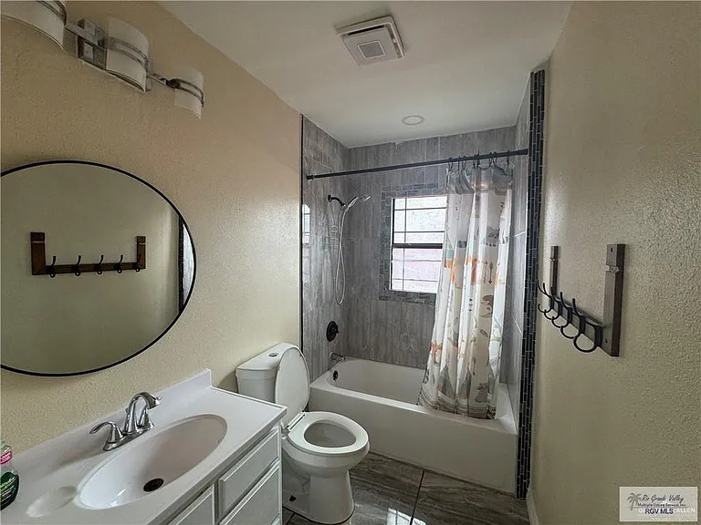 305 W Boone Ave — Photo 7