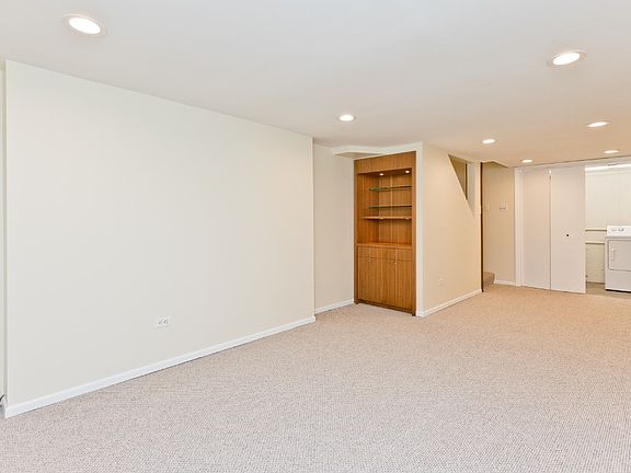 4th image of 588 W Hawthorne Pl #588