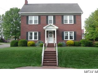 601 Hillcrest Ter, Parkersburg, WV 26101