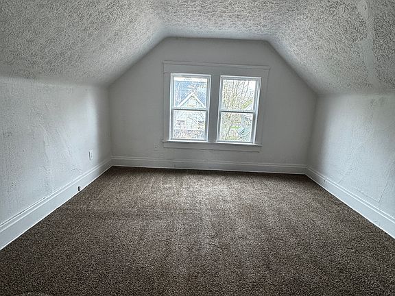 2nd image of 140 Hollinger Ave Unit 2