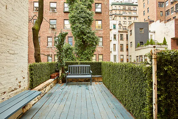 Rented by Compass | media 13