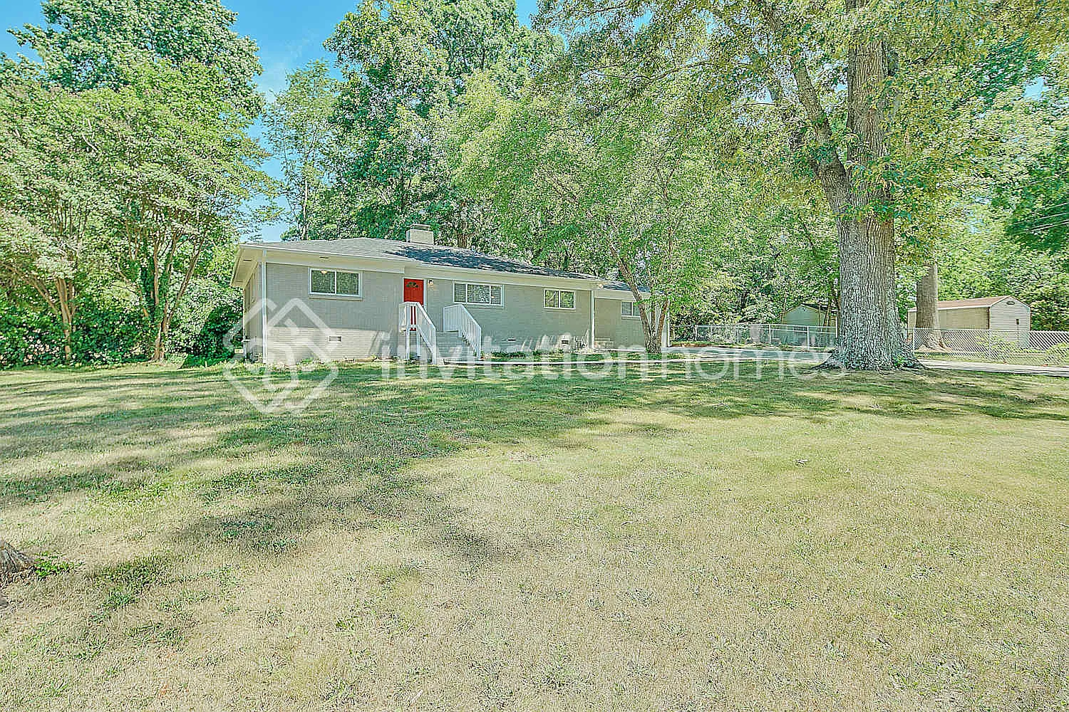 1022 Teresa Ln Charlotte, NC 28216 — Photo 1