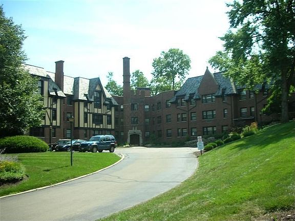 2nd image of 1211 Far Hills Ave