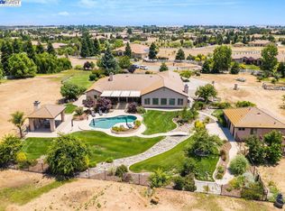 9680 Livery Ct, Wilton, CA 95693