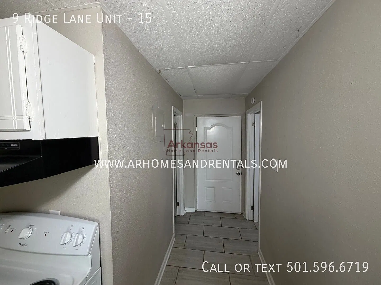 Pinnacle View Apts. | 2 Bedrooms | 1 Bathroom | 1/2 Off First Month's Rent — Photo 2