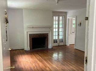 27 University Cir #3, Charlottesville, VA