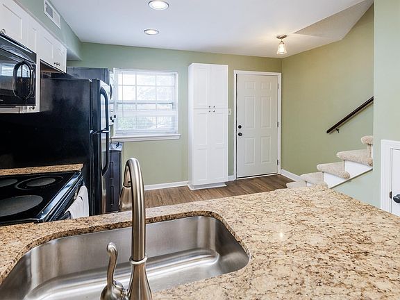 4th image of 2530 E North St Unit 16-J