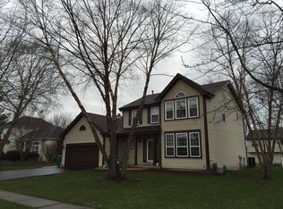 516 Oak Crest Dr, North Aurora, IL 60542