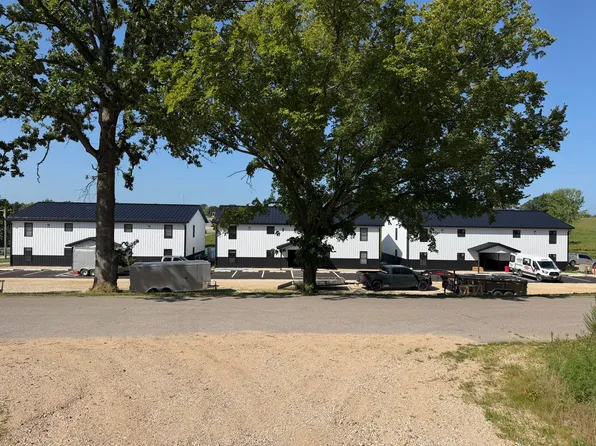 Parkview Apartments, 101 N Fairground Rd #15f0bebd5, Gravois Mills, MO 65037