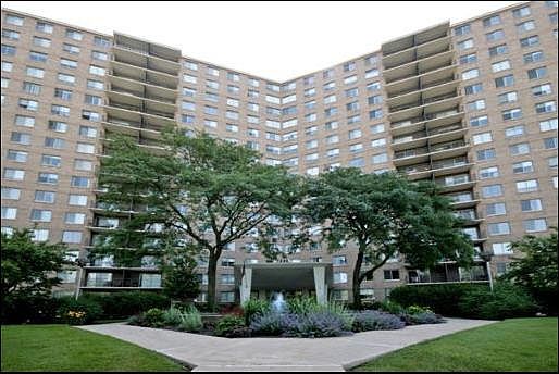 1st image of 7033 N Kedzie Ave APT 1615