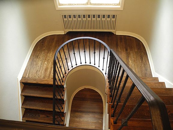 STAIR CASE 