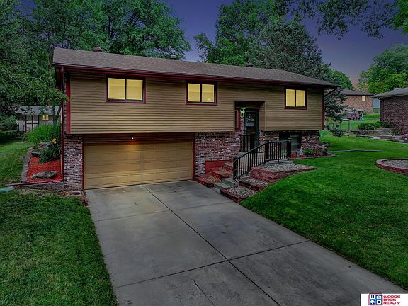 2nd image of 820 Indian Hills Dr