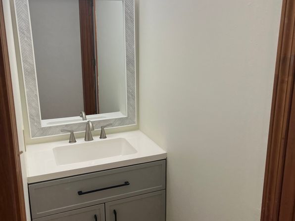 25 Oswego St APT 3, Baldwinsville, NY 13027