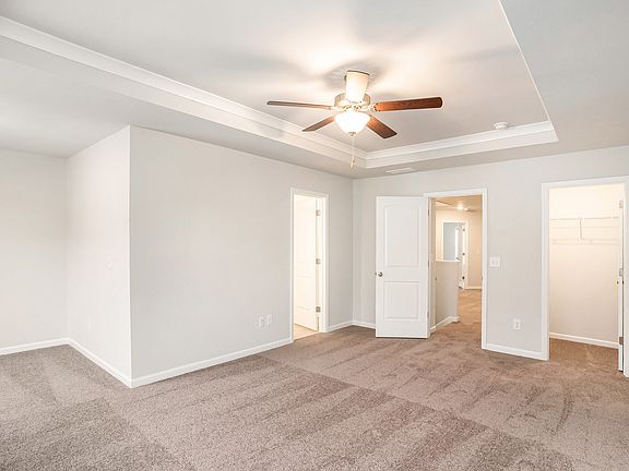4th image of 220 Sanctuary Dr