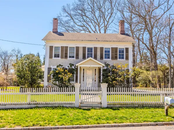 8 Terrell Lane, Stony Brook, NY 11790