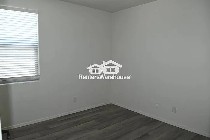 12480 N 174th Ln — Photo 7