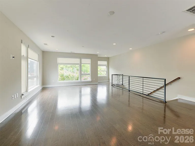 3115 Robeline Ln — Photo 10