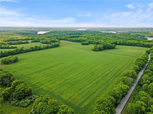 24305&24209 E Jasper Reserve Cir, Blue Springs, MO 64015