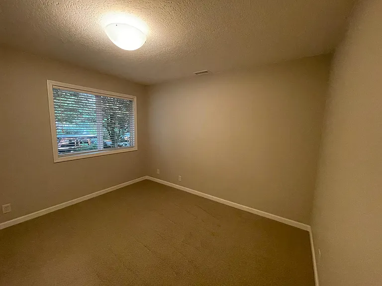 1829 NE 25th Ave — Photo 12