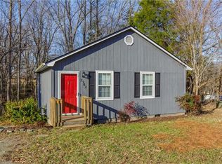 2742 Hyde St, Burlington, NC 27217