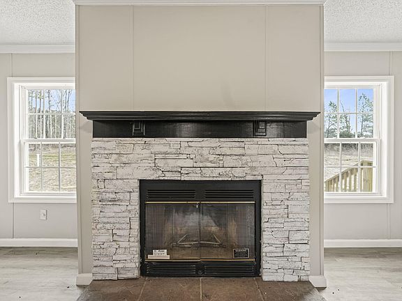4th image of 248 Dutchess Ln