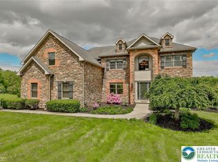 137 Blackstone Dr, Wind Gap, PA 18091