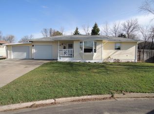 1289 Central Ave N, Valley City, ND 58072
