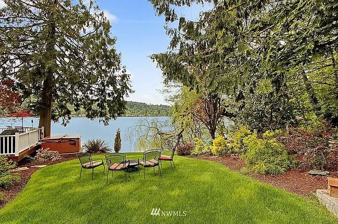 17901 Cove Ln — Photo 12