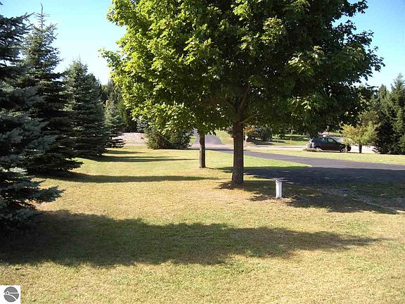 2nd image of 3565 S Bay Bluffs Dr