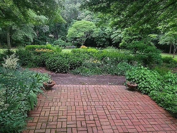 4th image of 16225 Shady Ln