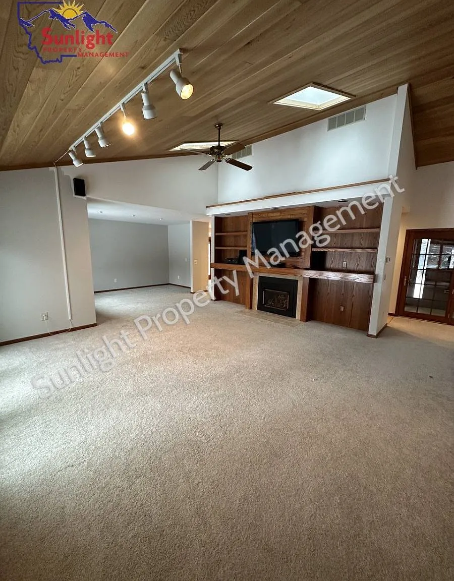 2940 Rimrock Rd in Billings, MT 59102 — Photo 4