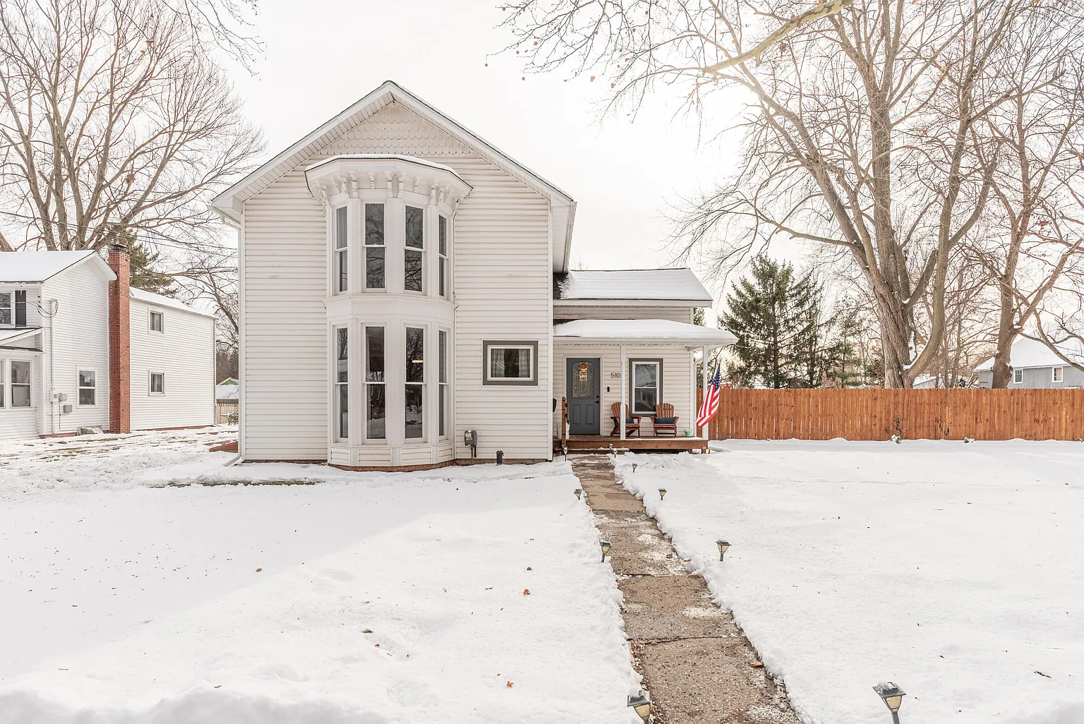 510 E Logan St photo 1