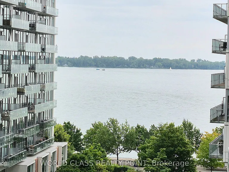 15 Queens Quay E #724 — Photo 2