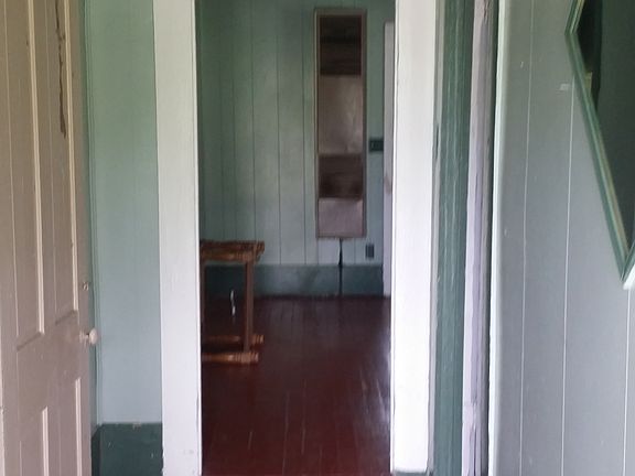 5th image of 221 E Fordyce Ave