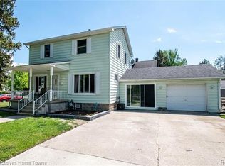 1702 Chestnut St, Port Huron, MI