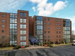 4234 N Main St APT 606, Fall River, MA 02720