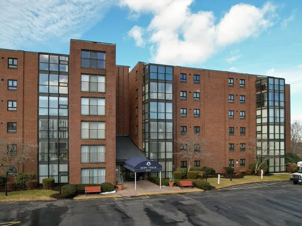 4234 N Main St APT 606, Fall River, MA 02720