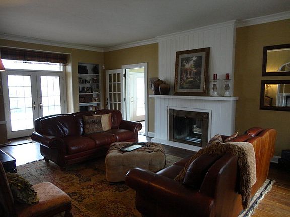 5th image of 1415 Griffith Ave