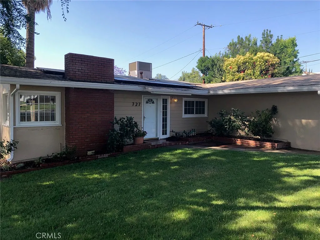 3 bed, 1400 sqft, $2,950 — Photo 2
