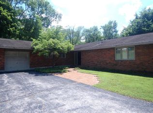 19 Summerhill Ln, Chesterfield, MO 63017