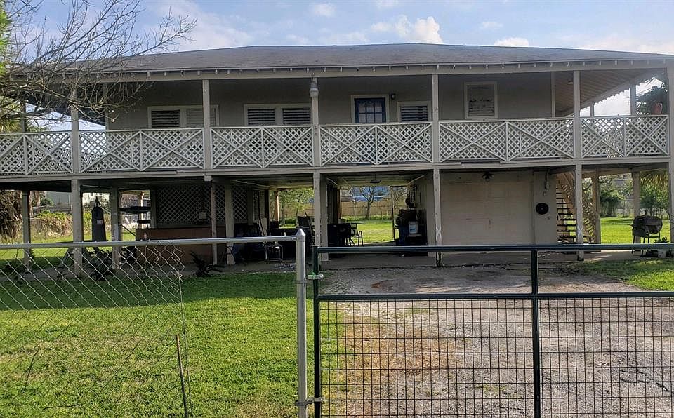 1st image of 913 Avenue K