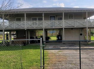 913 Avenue K, San Leon, TX 77539