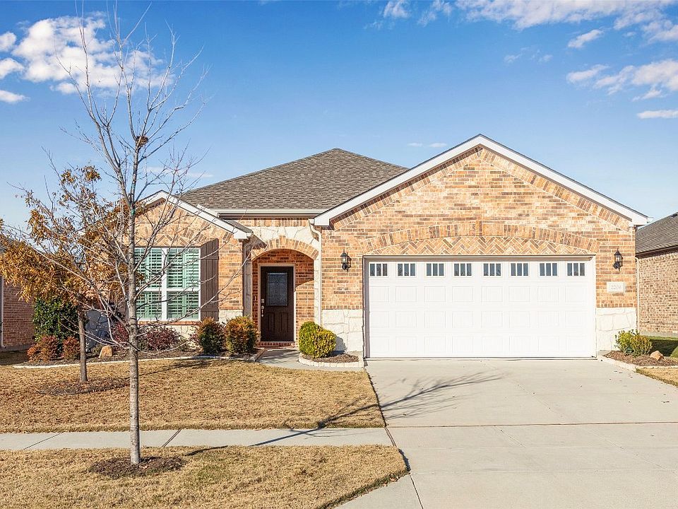 1st image of 2204 Brookdale Dr