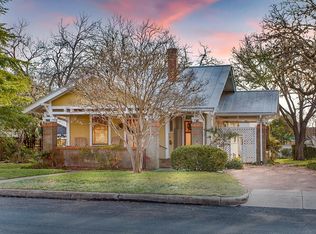 111 W Travis St, Fredericksburg, TX 78624