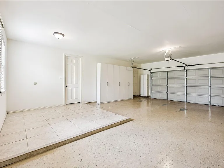 2210 Bywater Dr — Photo 47