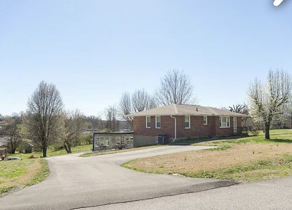 2nd image of 1032 Mitchell Rd