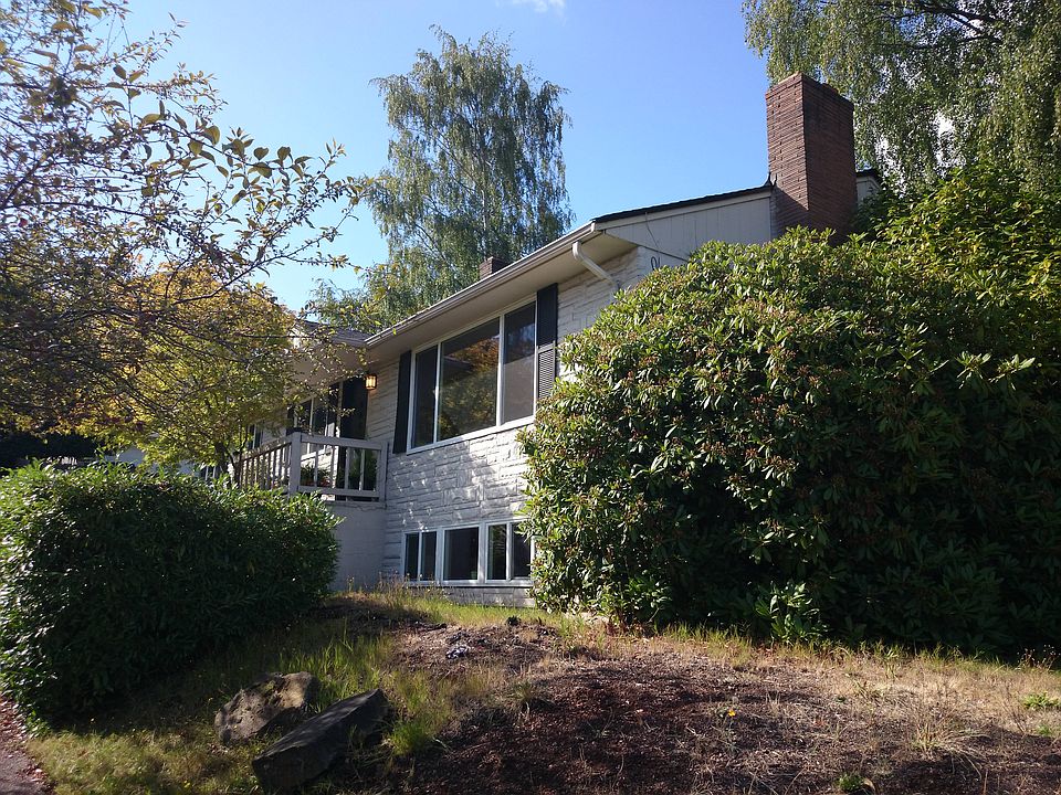2nd image of 3414 NE 77th St
