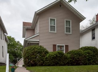 310 W 8th St, Muscatine, IA 52761