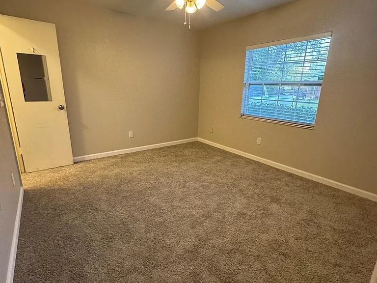 9601 Oak Ridge Ave — Photo 10